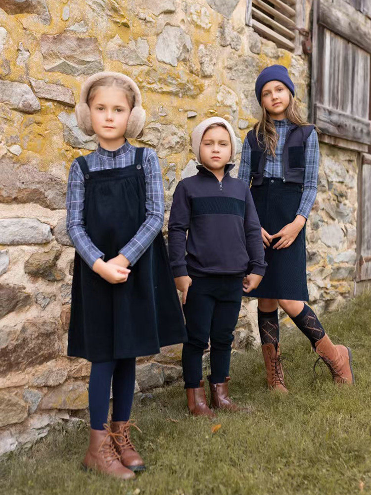 Winter Clothing Trends 2025 - AP 2025 AW corduroy collection navy